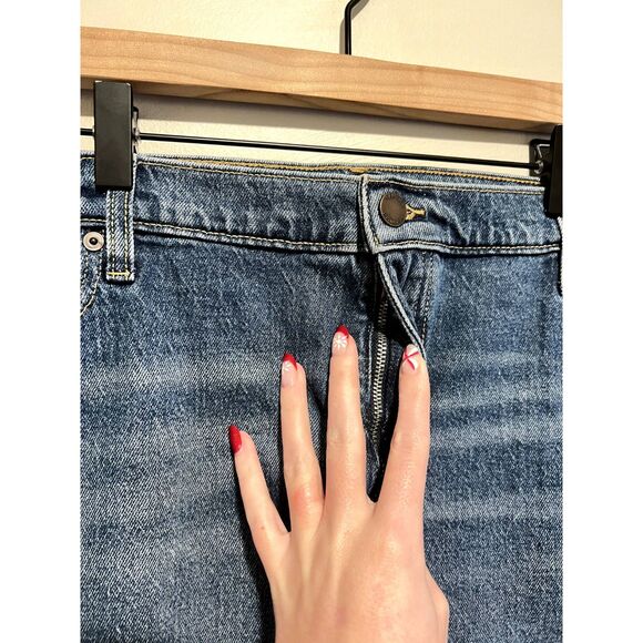 NWT Banana Republic Mid-Rise Medium Wash Denim 4" Shorts Plus Size 35 - Picture 9 of 10